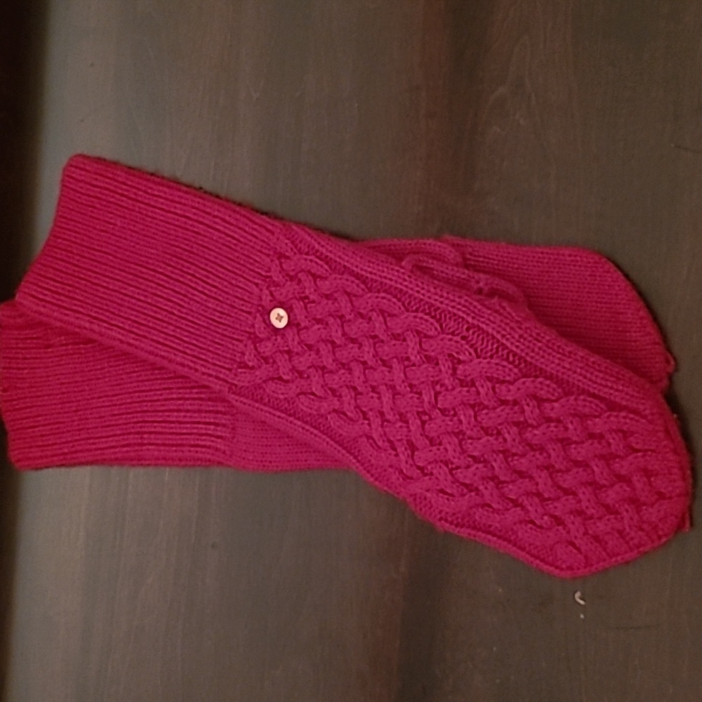Babaton, women's red knit mittens